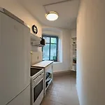 Διαμέρισμα Modern 50sqm Sleeps 4 Free Parking