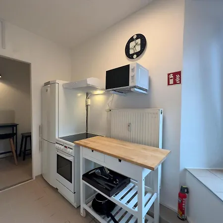 Modern 50sqm Sleeps 4 Free Parking Διαμέρισμα Βερολίνο