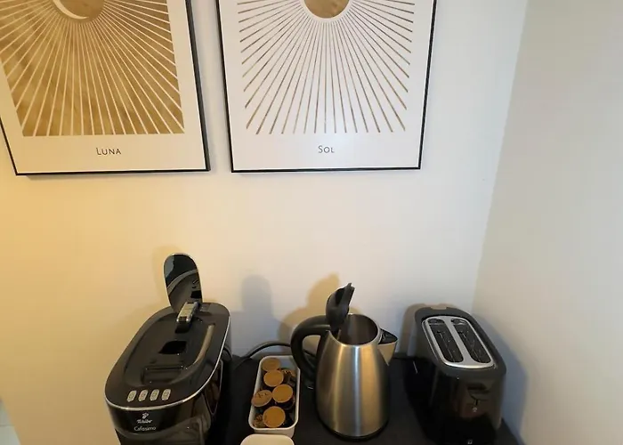 Διαμέρισμα Modern 50sqm Sleeps 4 Free Parking *