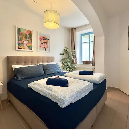 Modern 50sqm Sleeps 4 Free Parking Lejlighed *