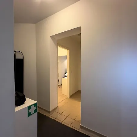 Modern 50sqm Sleeps 4 Free Parking * Berlin