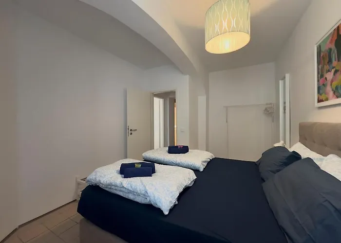 아파트 Modern 50sqm Sleeps 4 Free Parking *